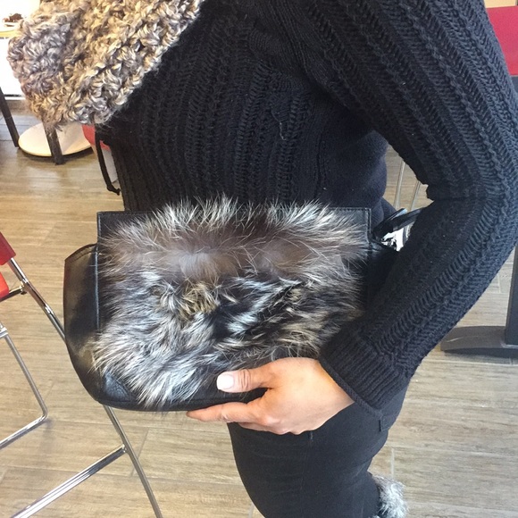 COACH LTD EDIT LEGACY SILVER FOX FUR BLACK Leather - Picture 7 of 8